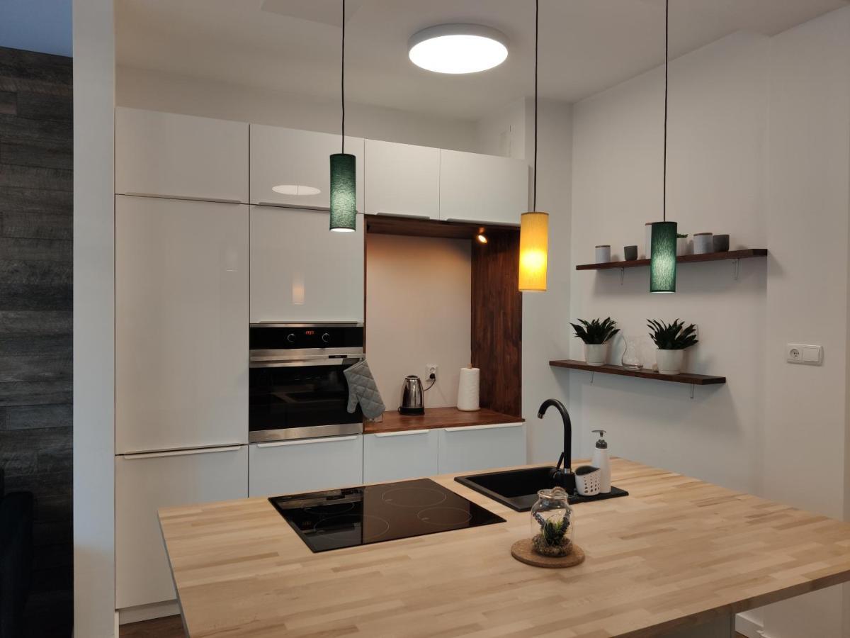 우치 Apartament Milionova 아파트 외부 사진