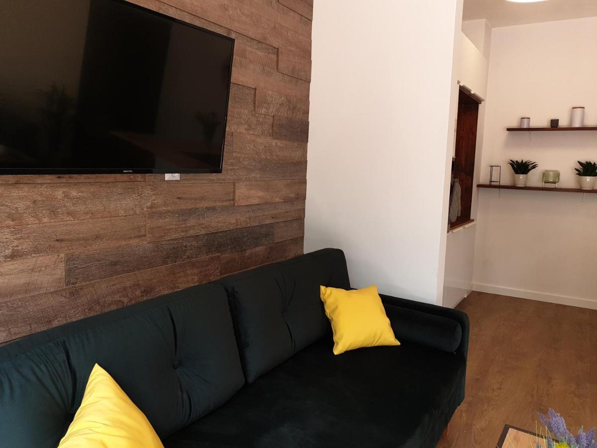 우치 Apartament Milionova 아파트 외부 사진